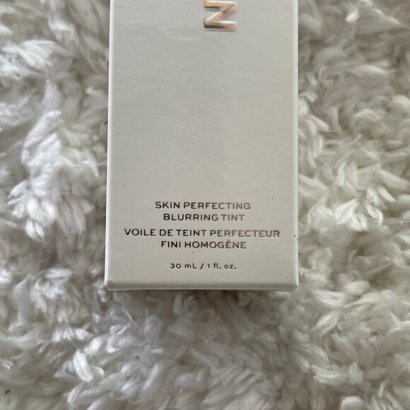 Jaclyn Cosmetics Skin Perfecting Blurring Tint Deep Rich NEW Primer Moisturizer - Picture 5 of 7